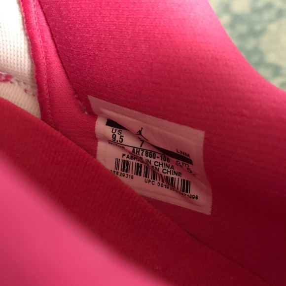 Jordan 11 low pink snakeskin size 9.5 women - Picture 10 of 10